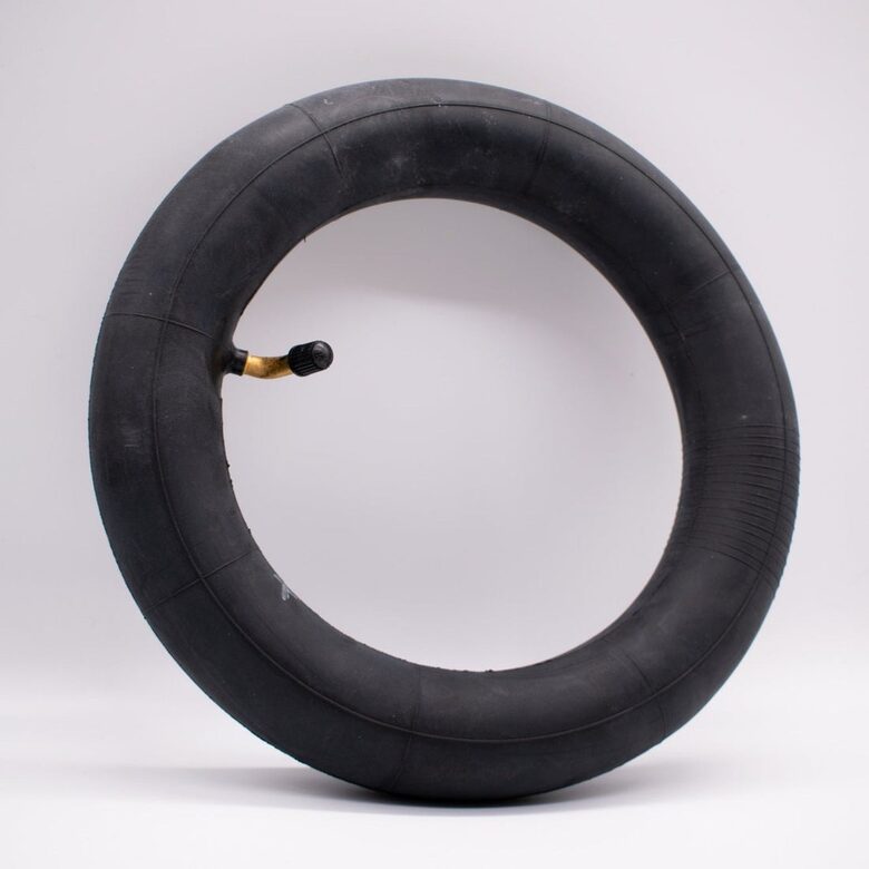 Kamera skrejritenim 10x2.5, 45 grādu, ventīls pagriezts uz āru